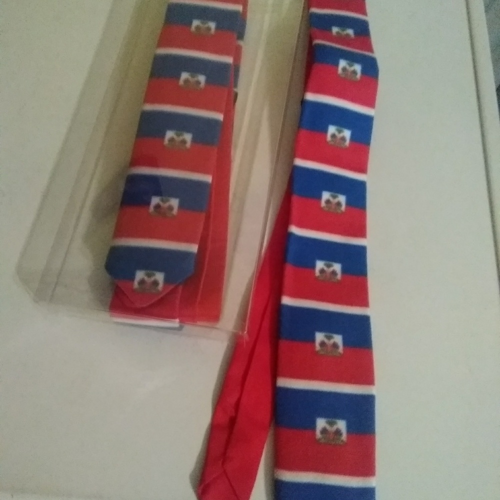 Haitian Color Tie Handsome.